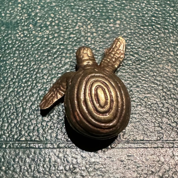 Tiny Brass Sea Turtle Vintage-style Sculpture Desk Decor - Picture 5 of 8